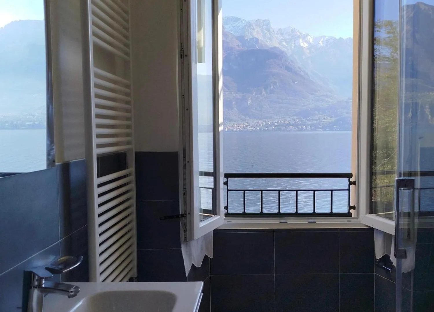 Apartment Domus Graziana - Lake Front Oliveto Lario Italy